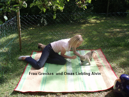Tante grenke mit Ihrem liebling Alvin 04